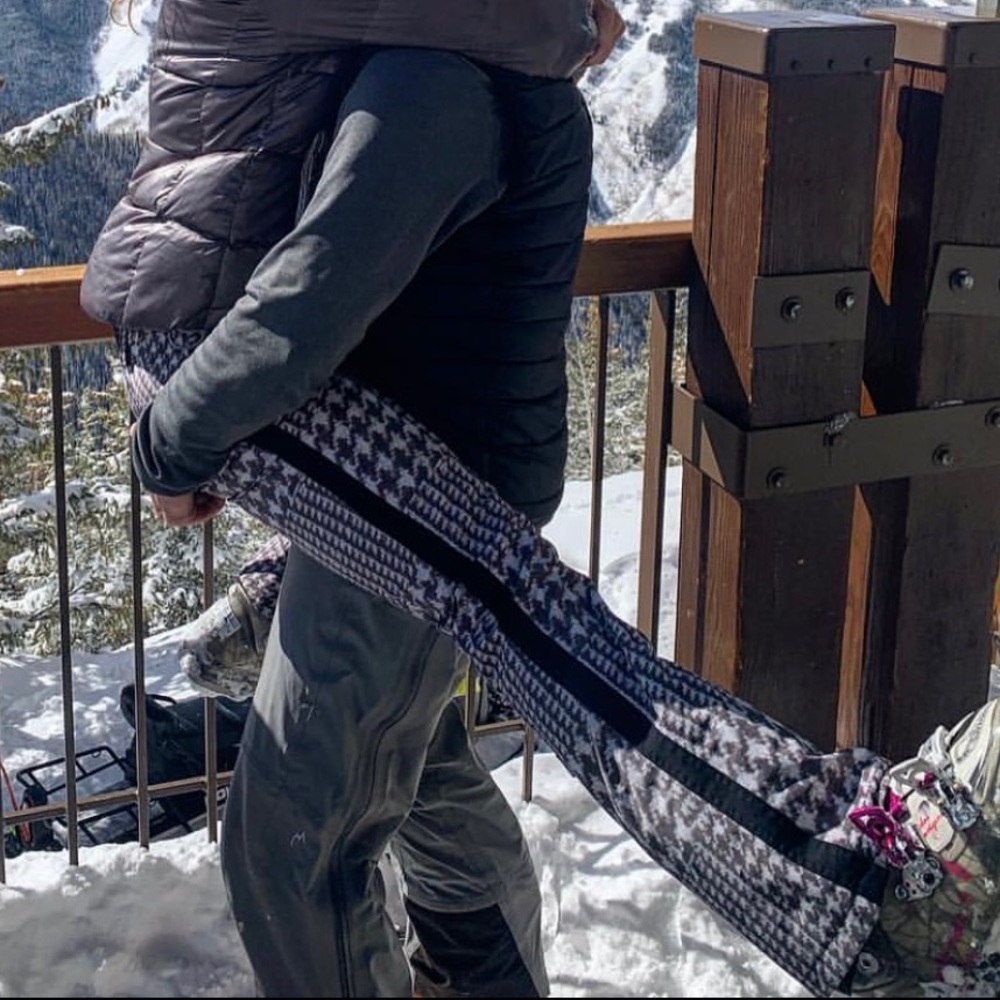 Ski / Snowboarding Pants by Burton L.A.M.B. design. Waterproof, polyester fabric